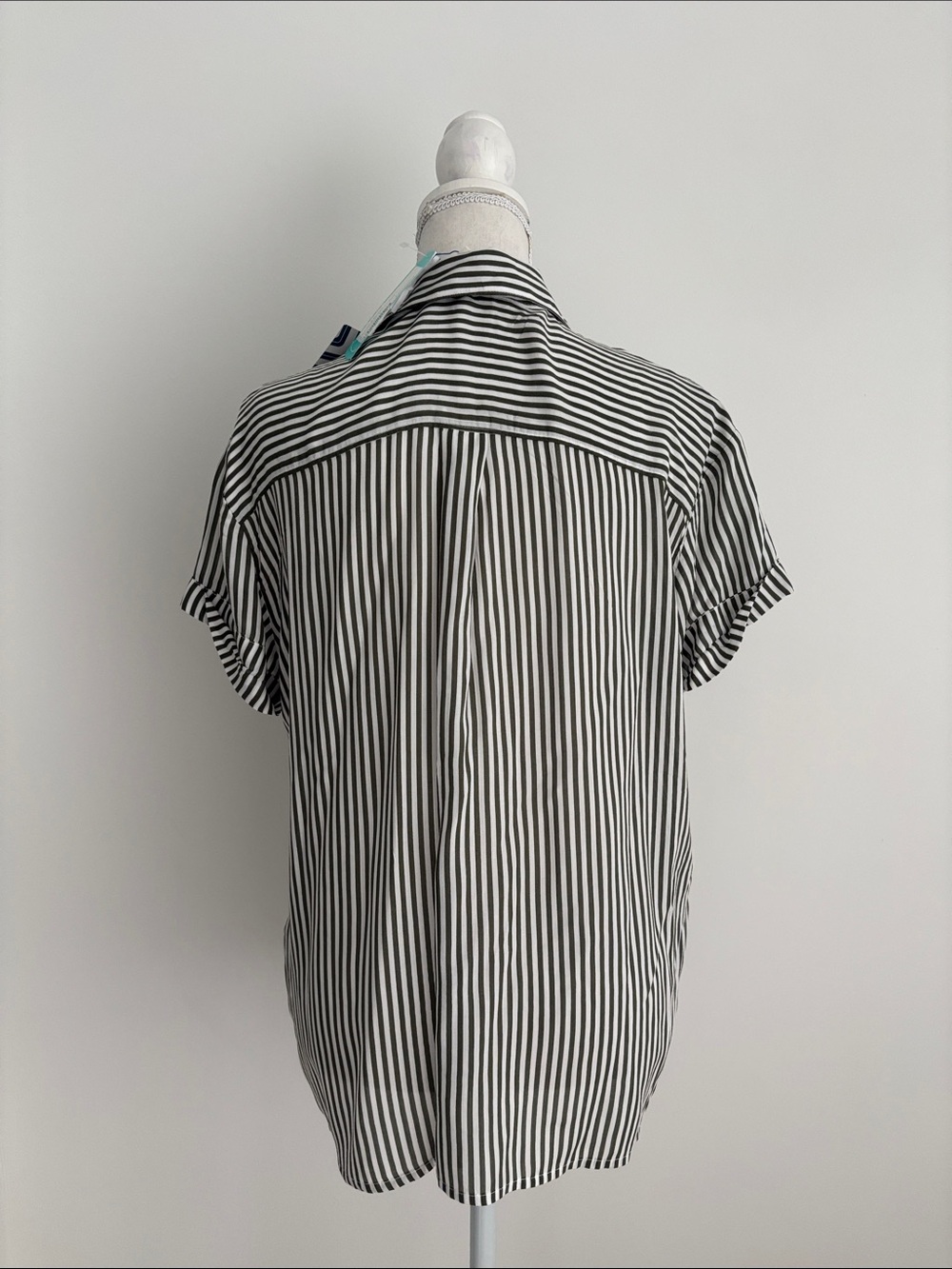 Green & White Vertical Stripe Button-Down Blouse - Picture 4 of 8
